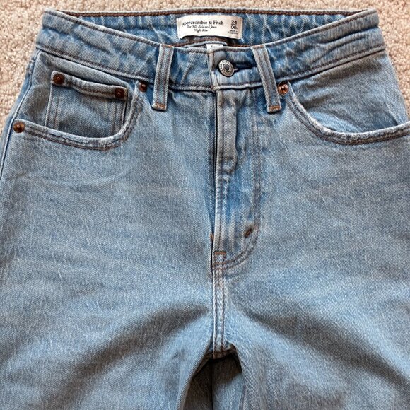 Abercrombie & Fitch Curve Love Stone Wash Jeans - Picture 2 of 8